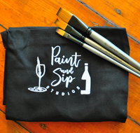 Paint and Sip Experience - Accommodation QLD