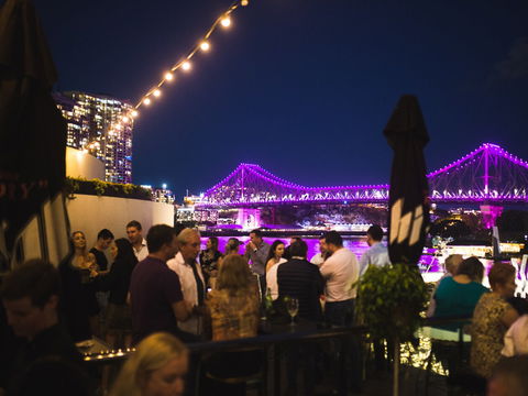 Riverside Live - Accommodation QLD 2