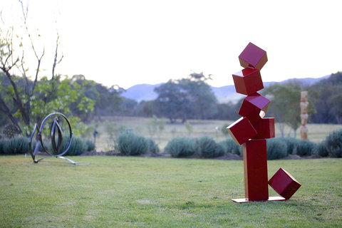 Sculptures In The Garden - Accommodation QLD 1