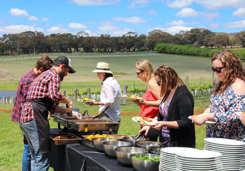 Stockmans Ridge Meets Smoking Brothers - Accommodation QLD 0