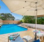 Santorini Twin Waters - Accommodation QLD