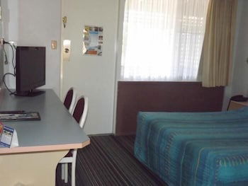 Golden Sands Motor Inn Forster - Accommodation QLD 4