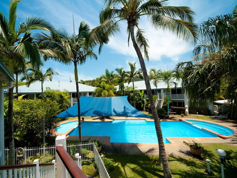 Mango House Resort - Accommodation QLD 4