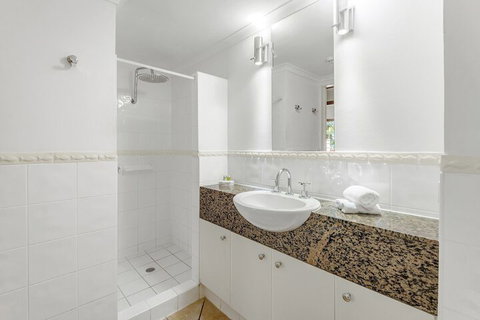 Martinique On Macrossan - Accommodation QLD 5