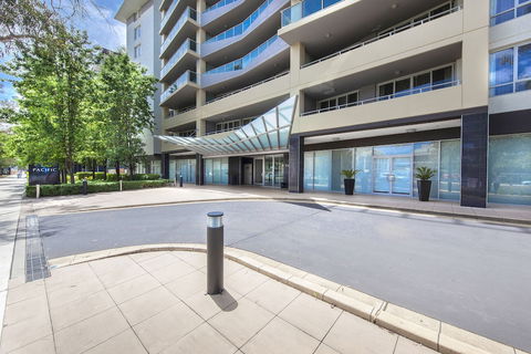 Pacific Suites Canberra - Accommodation QLD 1
