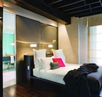 Establishment Hotel - Accommodation QLD