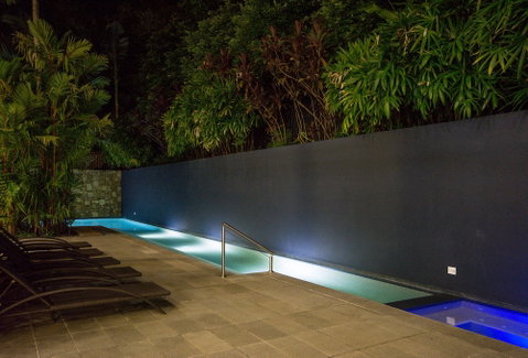 Coconut Grove - Accommodation QLD 6