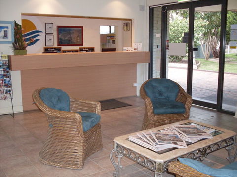 El Lago Waters Motel - Accommodation QLD 4