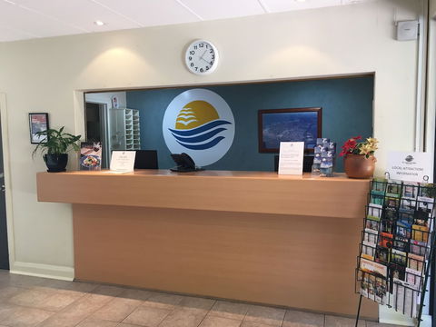 El Lago Waters Motel - Accommodation QLD 3