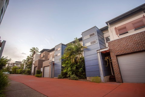 Best Western Plus Quarterdecks Retreat - Accommodation QLD 0