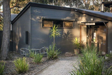 DULC Cabins - Accommodation QLD 1