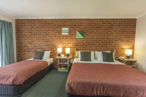 Rose Garden Motel - Accommodation QLD 4