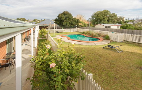 Rose Garden Motel - Accommodation QLD 2