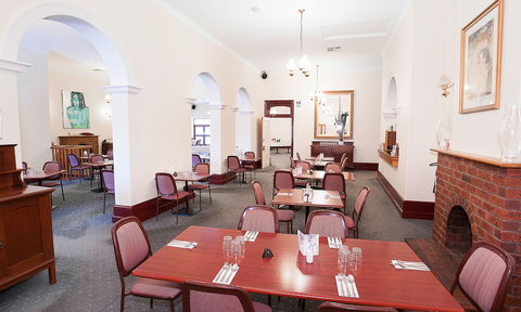 The Standpipe Golf Motor Inn - Accommodation QLD 2