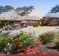 The Standpipe Golf Motor Inn - Accommodation QLD