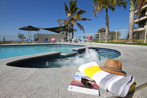 San Simeon Apartments - Accommodation QLD 3