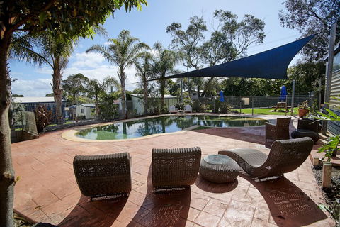 Amaroo Holiday Park - Accommodation QLD 7