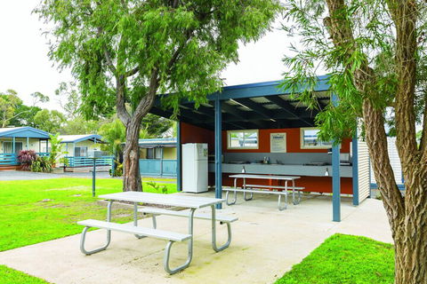 Amaroo Holiday Park - Accommodation QLD 1