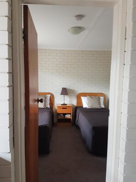 Econo Lodge Hacienda Motel Geelong - Accommodation QLD 6