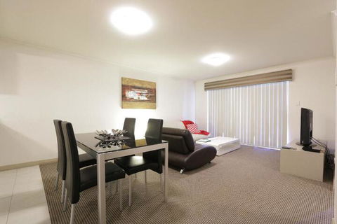 Verandah Apartments - Accommodation QLD 1