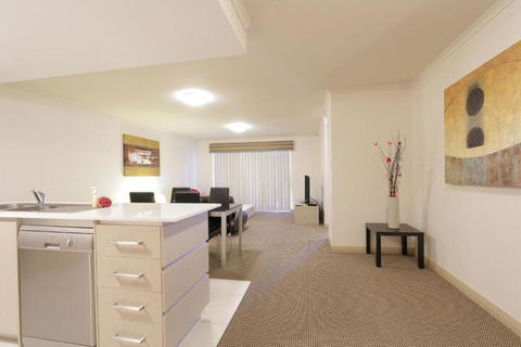 Verandah Apartments - Accommodation QLD 5