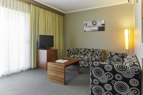 Quality Hotel Dickson - Accommodation QLD 5