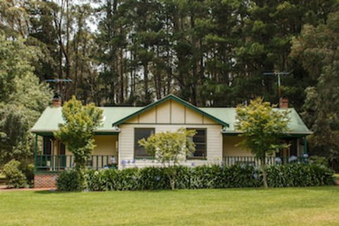 Federation Gardens & Possums Hideaway - Accommodation QLD 0