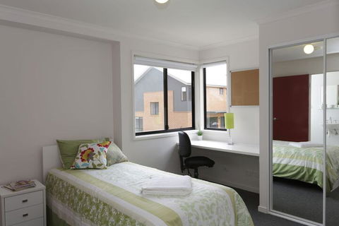 Macquarie University Village - Accommodation QLD 4