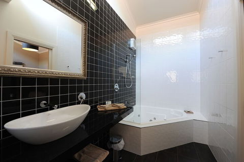 Alexandra Place - Accommodation QLD 2