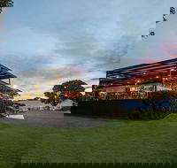 The Huskisson - Accommodation QLD