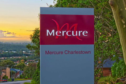 Mercure Charlestown - Accommodation QLD 4