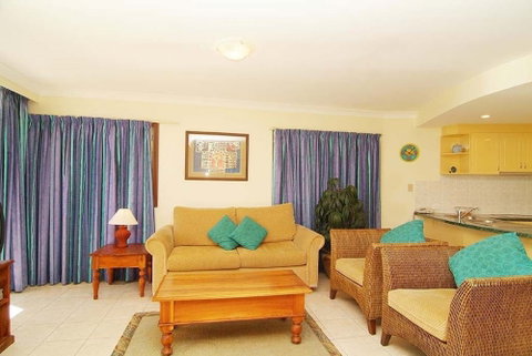 At Water's Edge Resort - Accommodation QLD 6