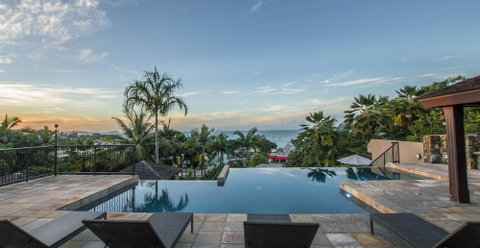 At Water's Edge Resort - Accommodation QLD 2