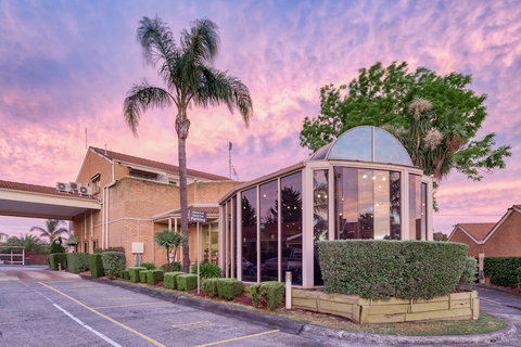 Best Western Airport Motel And Convention Centre - Accommodation QLD 2