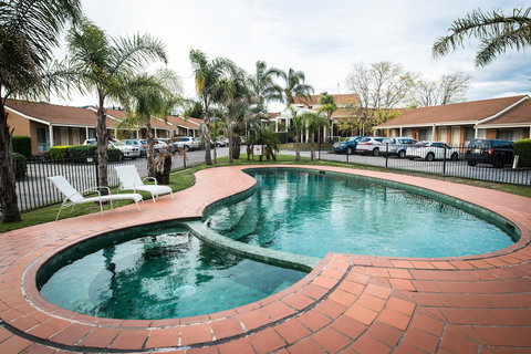 Best Western Airport Motel And Convention Centre - Accommodation QLD 4