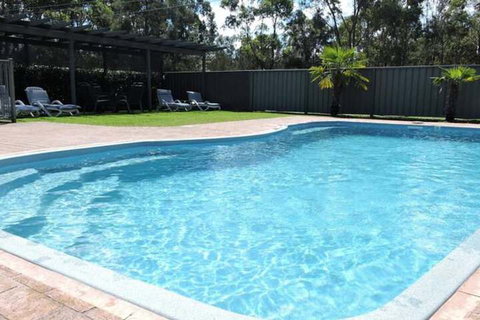 Hermitage Lodge - Accommodation QLD 4