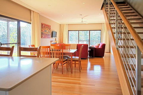 Hermitage Lodge - Accommodation QLD 7