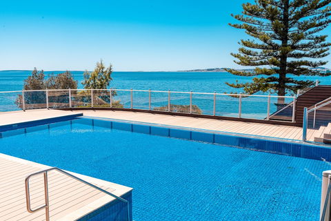 The Port Lincoln Hotel - Accommodation QLD 3