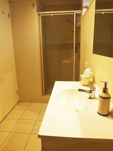Edinburgh Motor Inn - Accommodation QLD 4