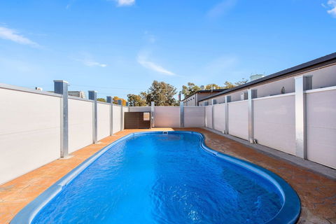 Econo Lodge Moree Spa Motor Inn - Accommodation QLD 6