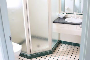 Elite Motor Inn - Accommodation QLD 5