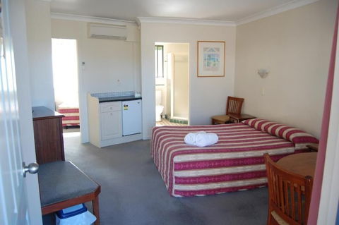 Elite Motor Inn - Accommodation QLD 3