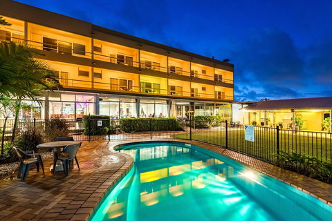 Camelot Motel - Accommodation QLD 4