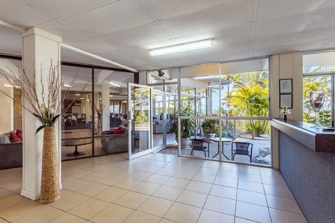 Camelot Motel - Accommodation QLD 1