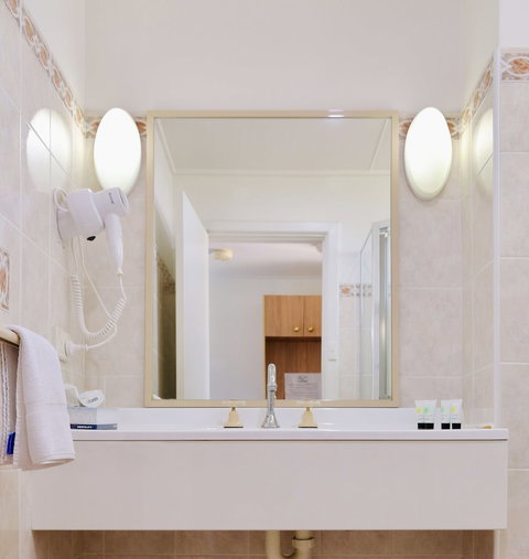 The Select Inn Ryde - Accommodation QLD 3