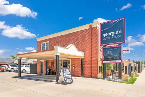 The Georgian Motor Lodge - Accommodation QLD 2