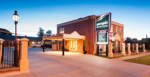 The Georgian Motor Lodge - Accommodation QLD 3