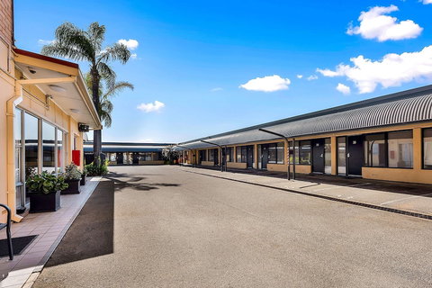 Comfort Inn And Suites Manhattan - Accommodation QLD 3