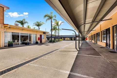 Comfort Inn And Suites Manhattan - Accommodation QLD 2