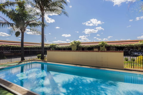 Comfort Inn And Suites Manhattan - Accommodation QLD 4
